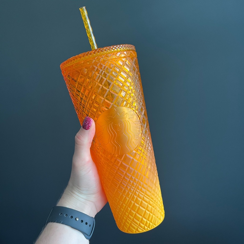 yellow starbucks cup